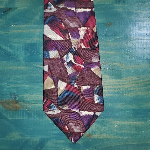 Purple, Red, White Tie New - Picture 1 of 5